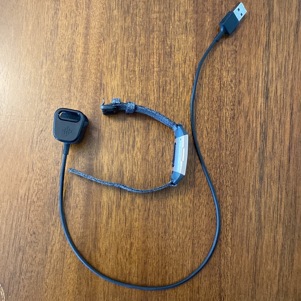 Fit Bit Charge 3 - Picture 2 of 2
